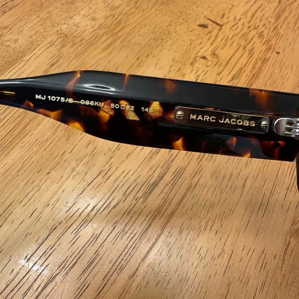 Marc Jacobs Rectangular Sunglasses - image 4